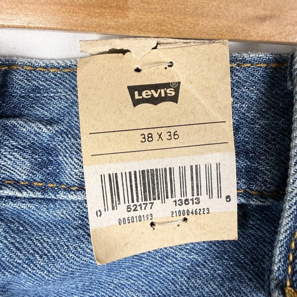 NEW Levi's Men's 501 Jeans Button Fly Medium Wash 38x36 Classic Straight Leg NWT